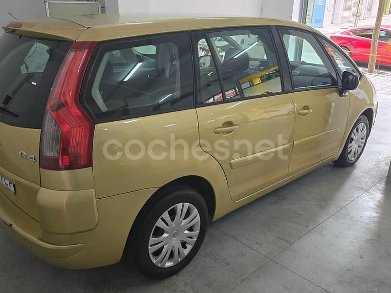 Usado Citroën C4 Picasso Exclusive 110 CV (80 kW) 2007 Amarillo Monovolumen