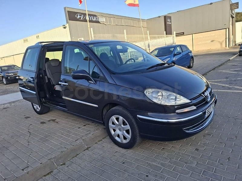 Usado Peugeot 807 Active 163 CV (119 kW) 2011 Negro Monovolumen