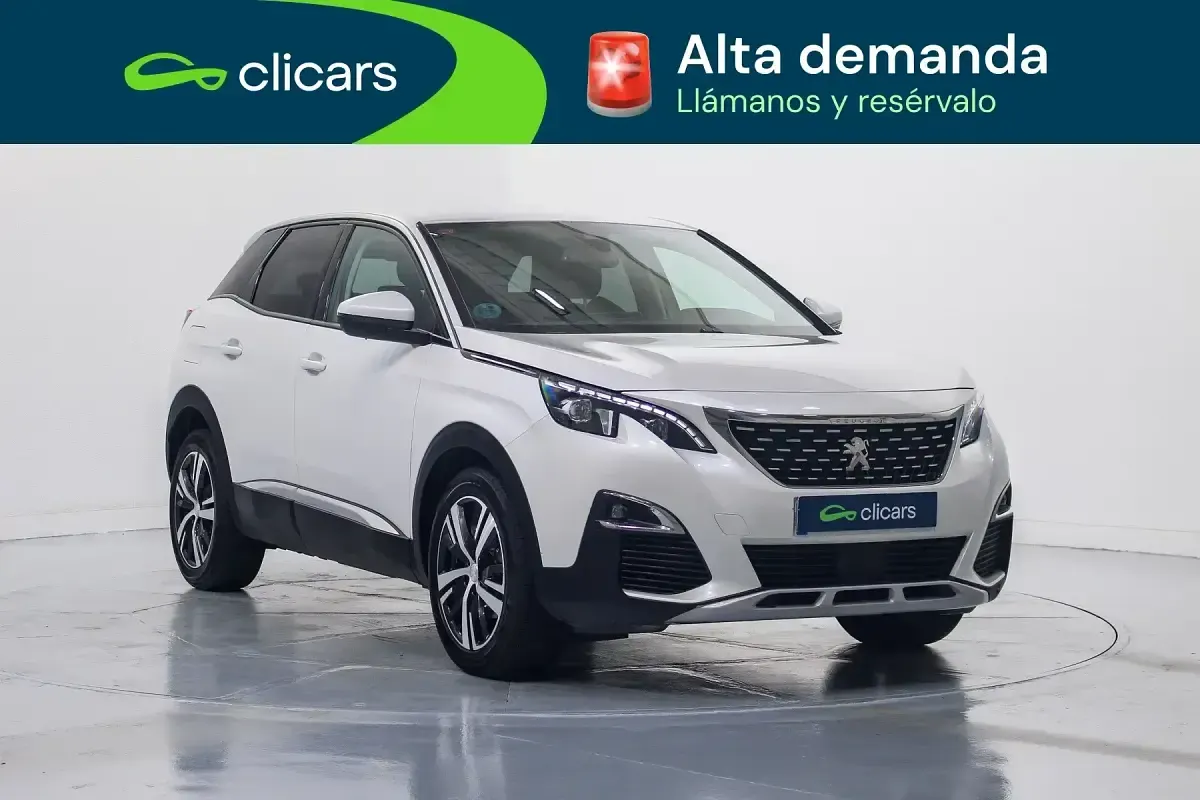 Usado Peugeot 3008 Allure 130 CV (95 kW) 2019 Blanco SUV