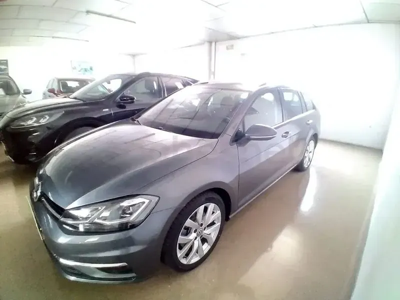 Usado VW Golf VII Sportline 150 CV (110 kW) 2017 Gris / plata Familiar