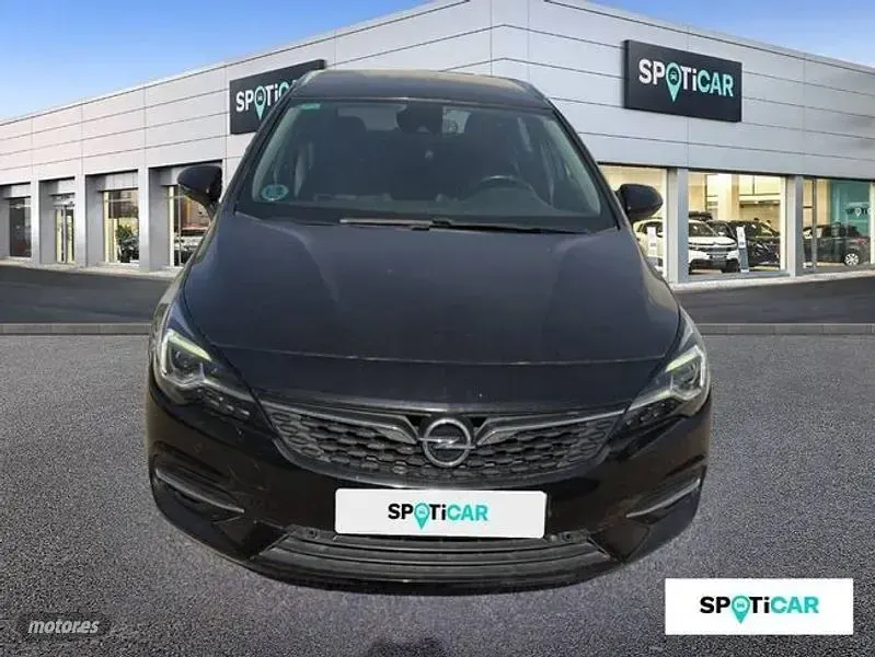 Usado Opel Astra Elegance 145 CV (106 kW) 2020 Negro Berlina