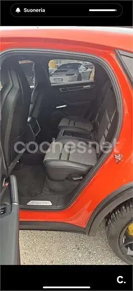 Usado Porsche Cayenne Turbo Coupe 550 CV (404 kW) 2019 Naranja SUV