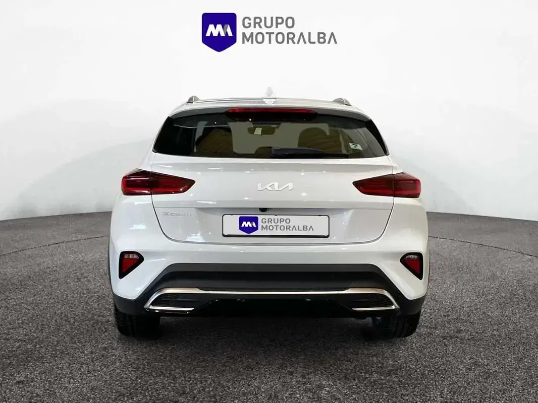Usado Kia XCeed 101 CV (74 kW) 2025 Blanco SUV