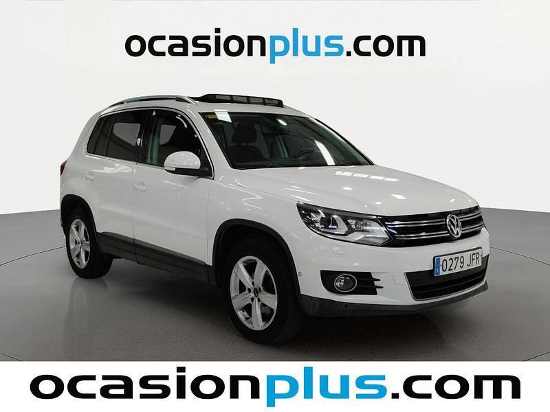 Usado VW Tiguan Sportline 140 CV (102 kW) 2015 Blanco SUV