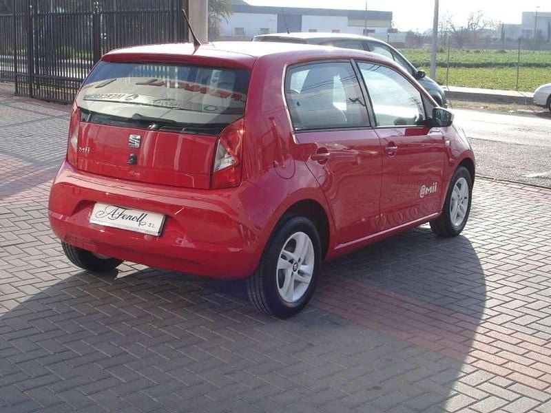 Usado Seat Mii 75 CV (55 kW) 2013 Rojo Utilitario