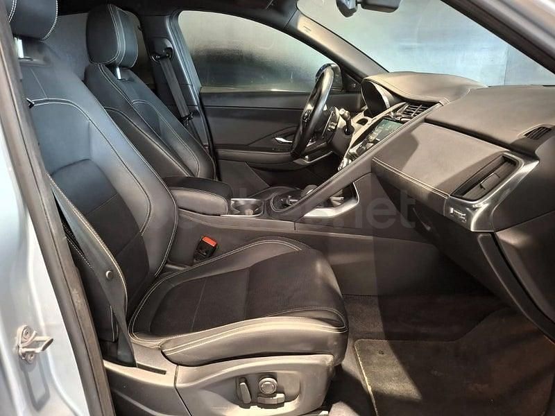 Usado Jaguar E-Pace R-Dynamic 309 CV (227 kW) 2023 Gris / plata SUV