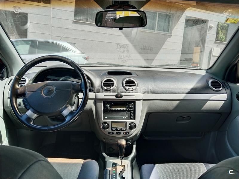 Rojo Usado 2005 Chevrolet Lacetti CDX Berlina | 2300 € - Imagen 1/4