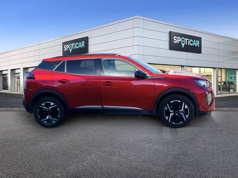 Usado Peugeot 2008 Allure 100 CV (73 kW) 2023 Rojo SUV