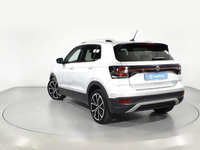 Usado VW T-Cross Sportline 110 CV (80 kW) 2021 Gris SUV
