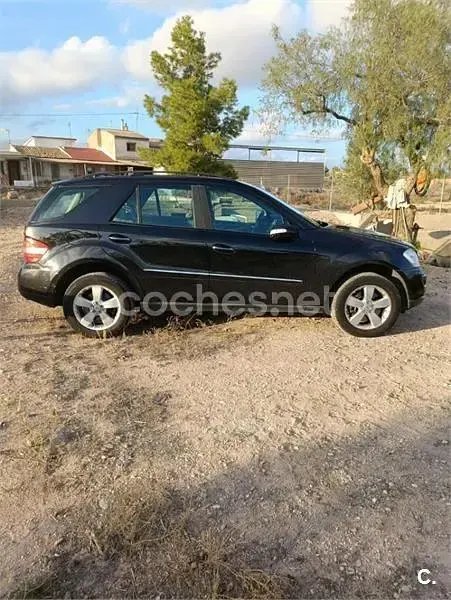 Usado Mercedes ML420 306 CV (225 kW) 2006 Negro SUV