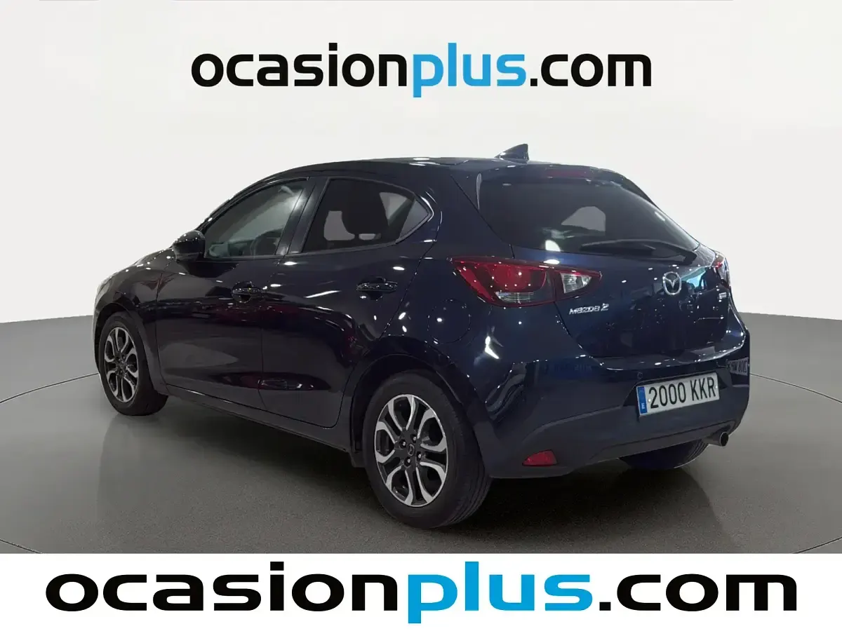 Käytetty Mazda 2 Luxury 90 HP (66 kW) 2018 Sininen