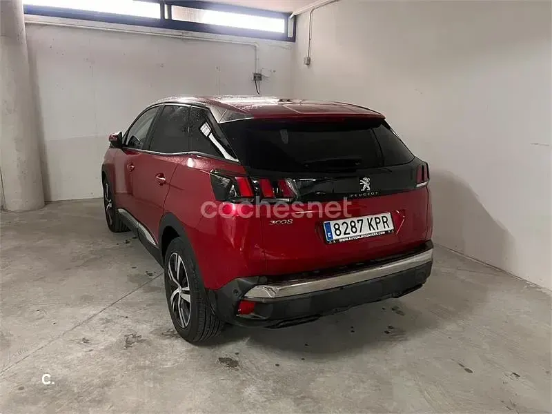 Usado Peugeot 3008 Allure 130 CV (95 kW) 2018 Rojo SUV