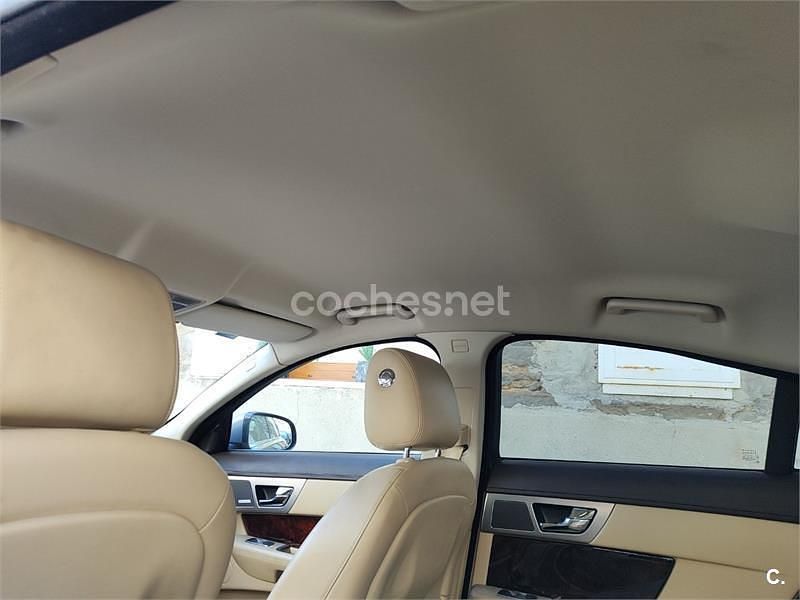 Gris / plata Usado 2011 Jaguar XF Portfolio Berlina | 11.999 € (Buen precio) - Imagen 1/4
