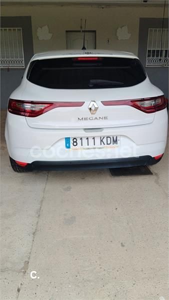 Blanco Usado 2017 Renault Mégane IV Life Berlina | 7999 € (Precio justo) - Imagen 1/4