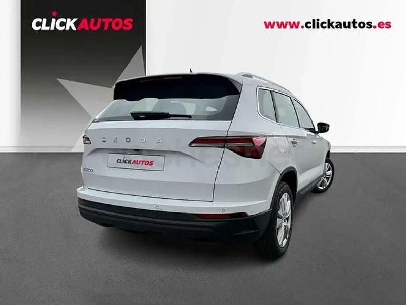 Usado Skoda Karoq Selection 150 CV (110 kW) 2025 Blanco SUV