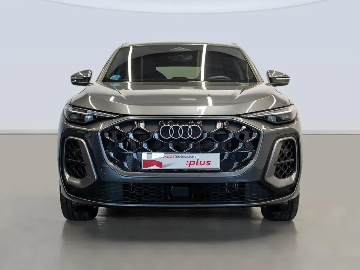 Usado Audi Q5 S-Line 204 CV (150 kW) 2025 Gris SUV