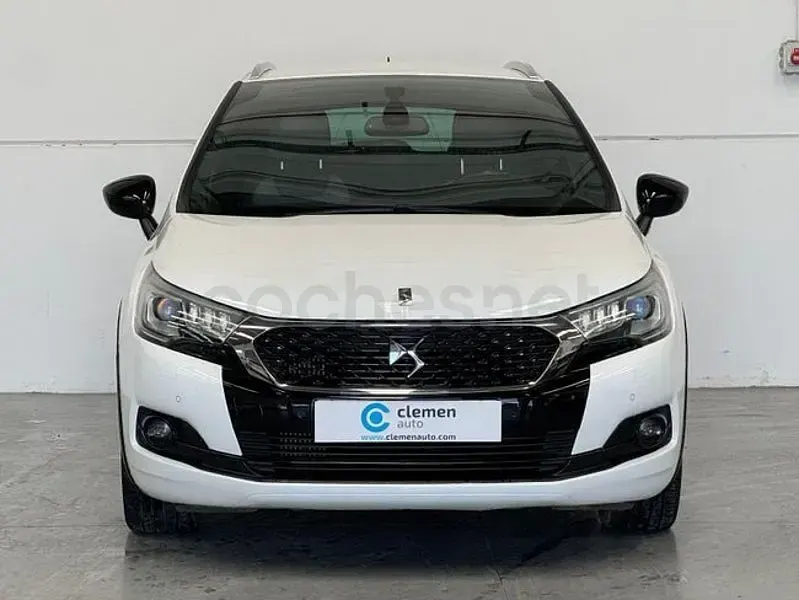 Usado DS Automobiles DS4 Crossback Style 120 CV (88 kW) 2017 Blanco SUV