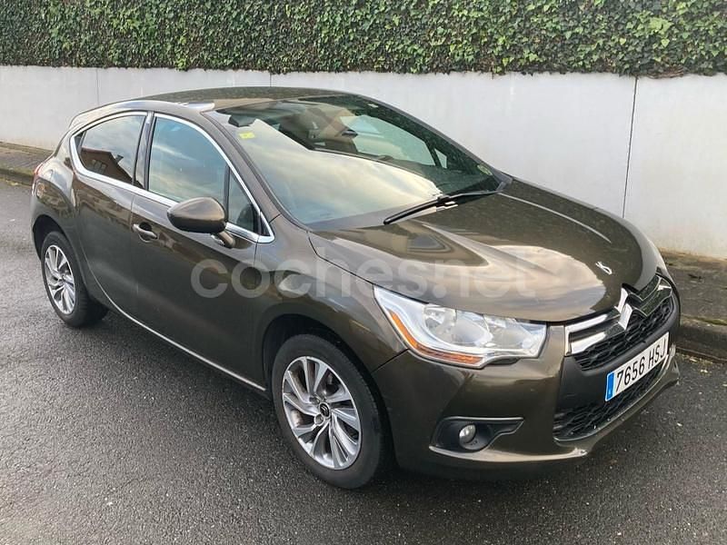 Usado Citroën DS4 Style 114 CV (83 kW) 2013 Marrón Utilitario