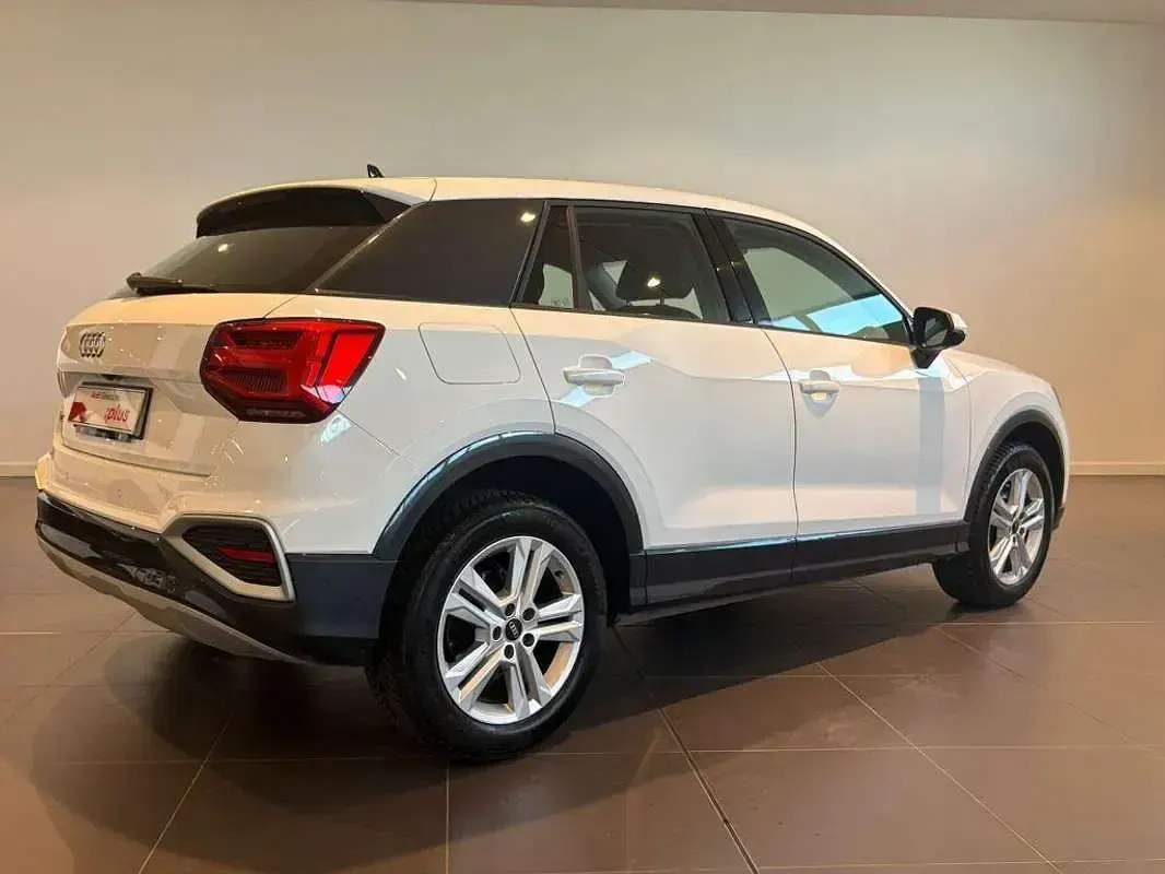 Usado Audi Q2 Advanced Plus 116 CV (85 kW) 2022 Blanco SUV
