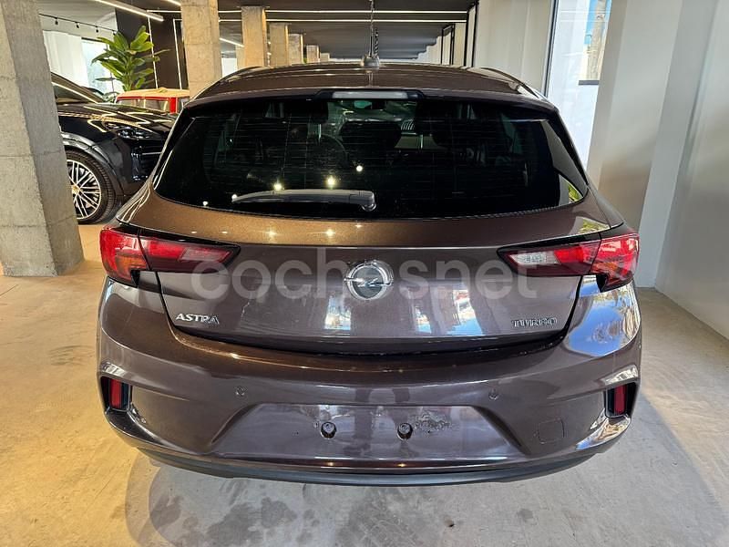 Usado Opel Astra Excellence 150 CV (110 kW) 2017 Beige Berlina