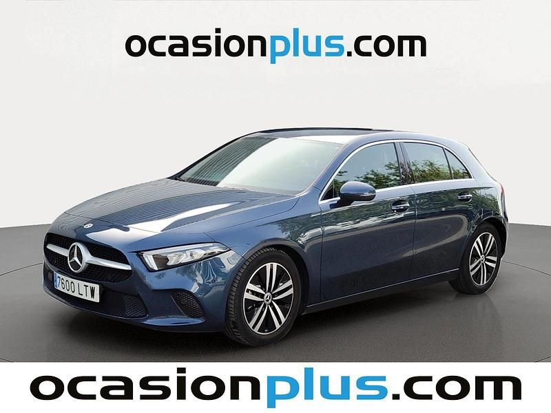 Usado Mercedes A180 116 CV (85 kW) 2021 Azul Utilitario