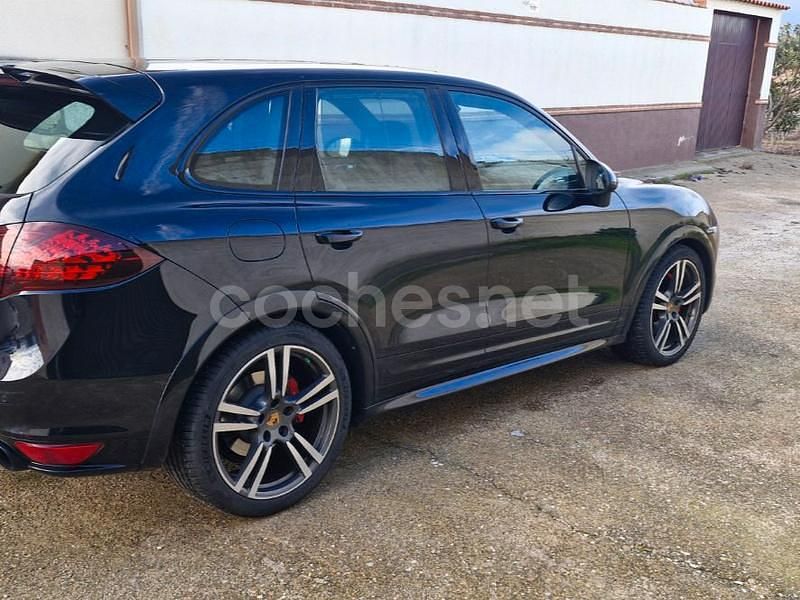 Usado Porsche Cayenne 420 CV (308 kW) 2014 Negro SUV