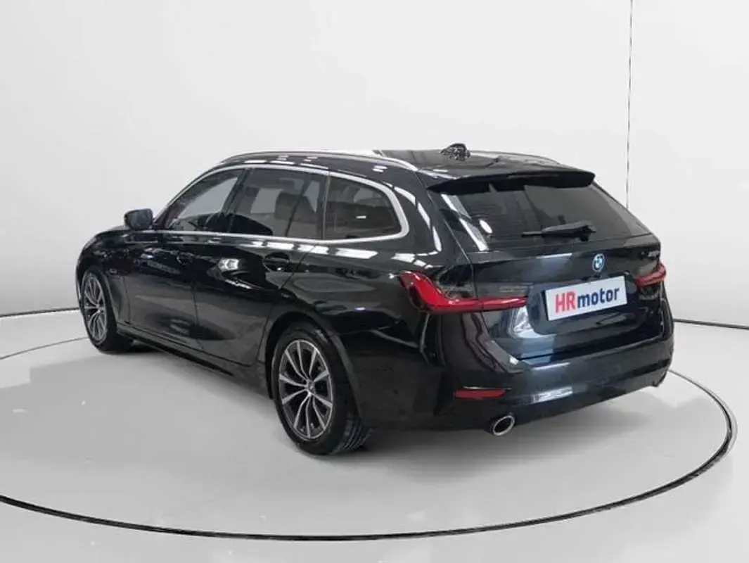 Usado BMW 330e Advantage 292 CV (214 kW) 2022 Negro Berlina