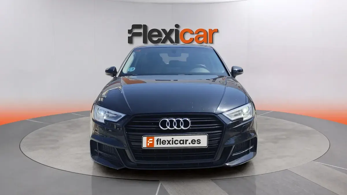 Usado Audi A3 Premium 116 CV (85 kW) 2019 Negro Berlina