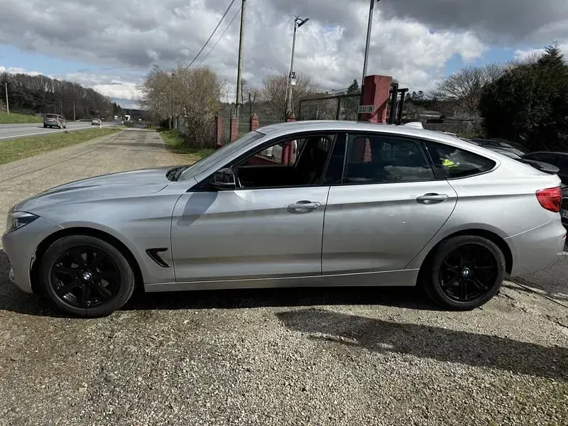 Usado BMW 320 Gran Turismo 190 CV (139 kW) 2016 Gris / plata Berlina