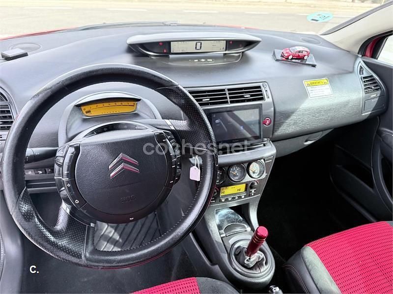 Usado Citroën C4 110 CV (80 kW) 2007 Rojo Berlina