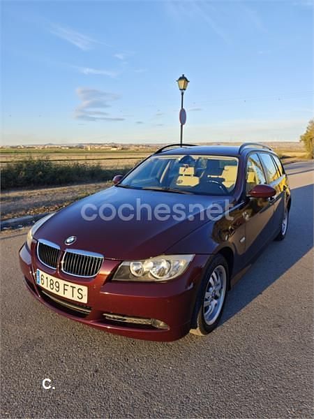 Usado BMW 320 150 CV (110 kW) 2007 Granate Familiar