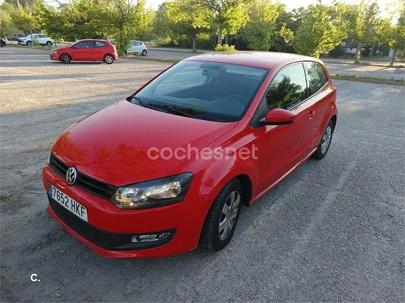 Usado VW Polo Advance 60 CV (44 kW) 2012 Rojo Utilitario