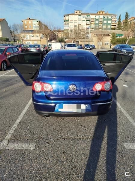 Usado VW Passat Highline 140 CV (102 kW) 2008 Azul Berlina