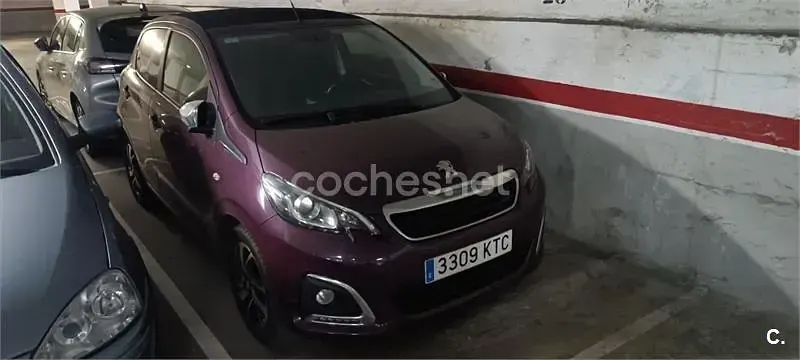 Usado Peugeot 108 Allure 72 CV (52 kW) 2019 Violeta / lila Berlina