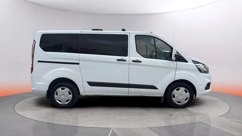 Usado Ford Transit Custom Trend 131 CV (96 kW) 2023 Blanco Familiar