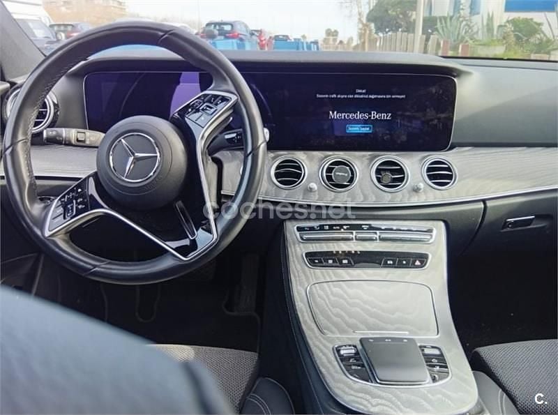 Usado Mercedes E300 306 CV (225 kW) 2022 Gris / plata Familiar