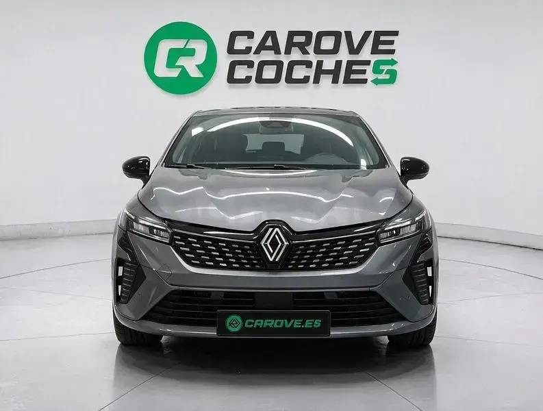 Usado Renault Clio V Techno 90 CV (66 kW) 2024 Gris / plata Berlina