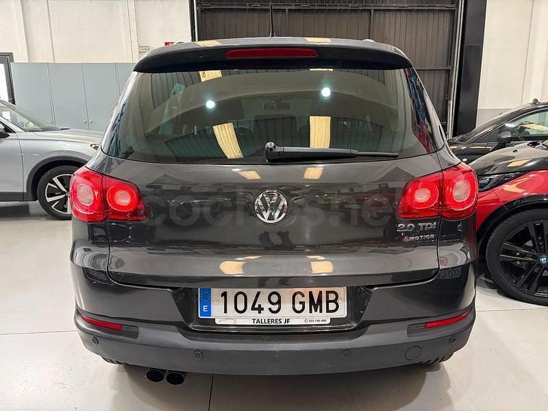 Usado VW Tiguan 140 HP (102 kW) 2008 Cinzento SUV