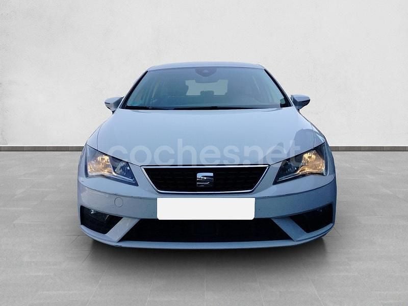 Usado Seat Leon Style 125 CV (91 kW) 2018 Blanco Berlina