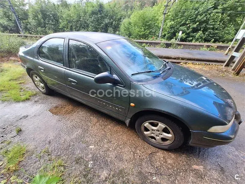 Usado Chrysler Stratus 133 CV (97 kW) 2000 Verde Berlina