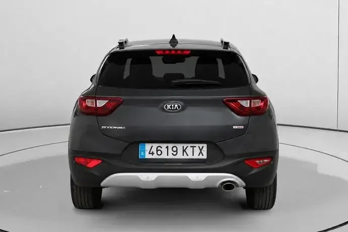 Usado Kia Stonic 120 CV (88 kW) 2019 Gris SUV
