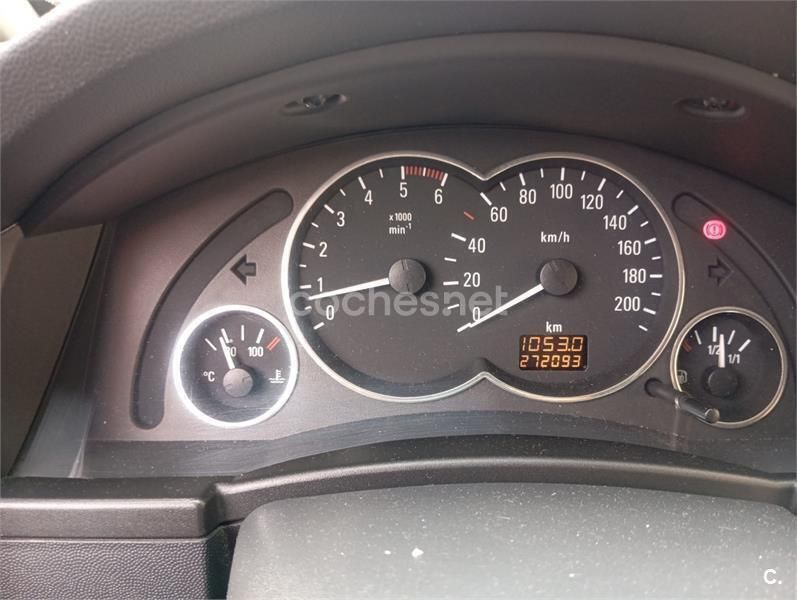 Gris / plata Usado 2005 Opel Meriva Enjoy Monovolumen | 2100 € (Buen precio) - Imagen 1/3