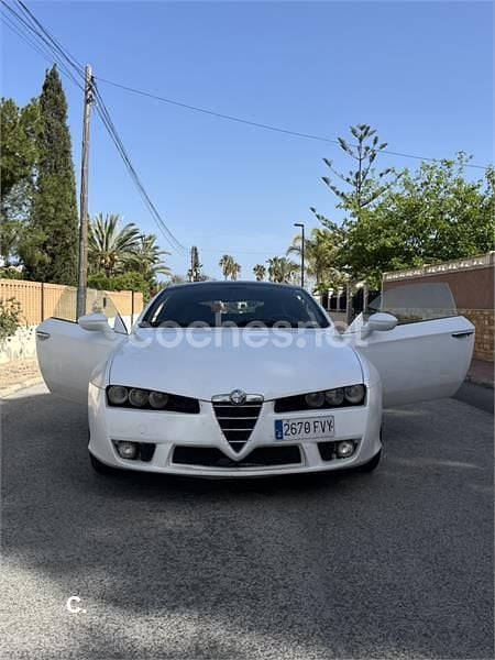 Blanco Usado 2007 Alfa Romeo Brera Distinctive Coupe | 7000 € - Imagen 1/3