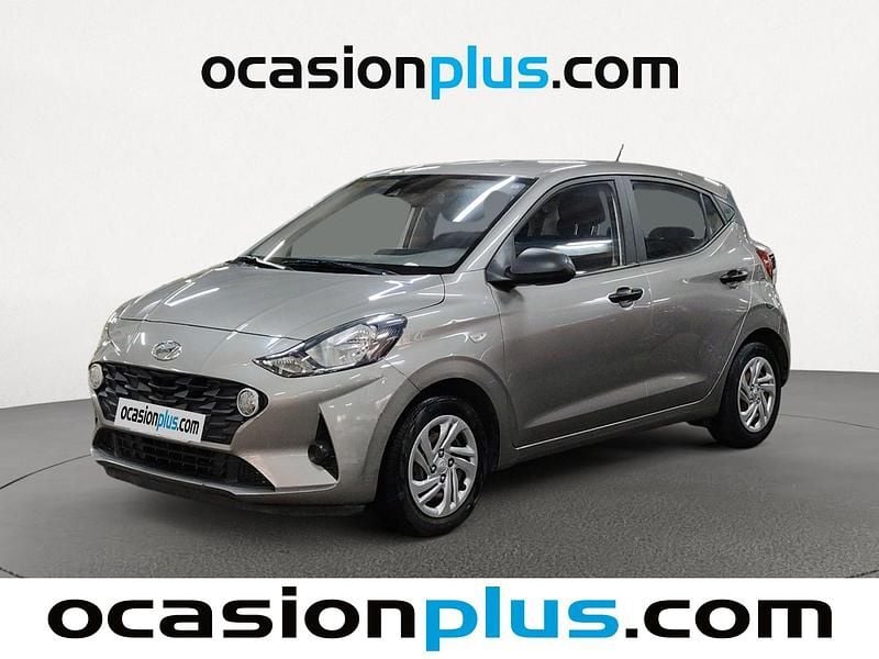 Gris Usado 2022 Hyundai i10 Utilitario | 9773 € (Precio justo) - Imagen 1/4