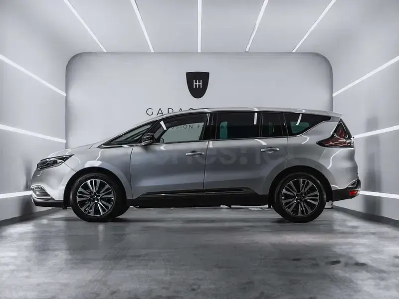 Usado Renault Espace Initiale Paris 160 CV (117 kW) 2018 Gris / plata Monovolumen