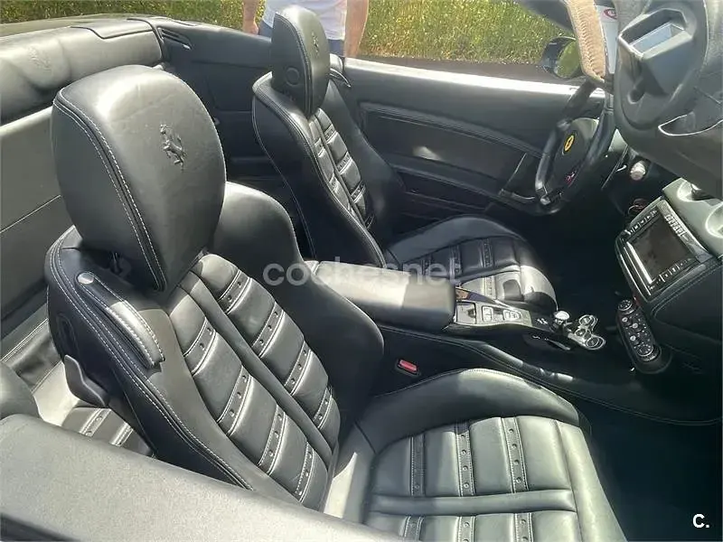Usado Ferrari California 460 CV (338 kW) 2011 Negro Descapotable