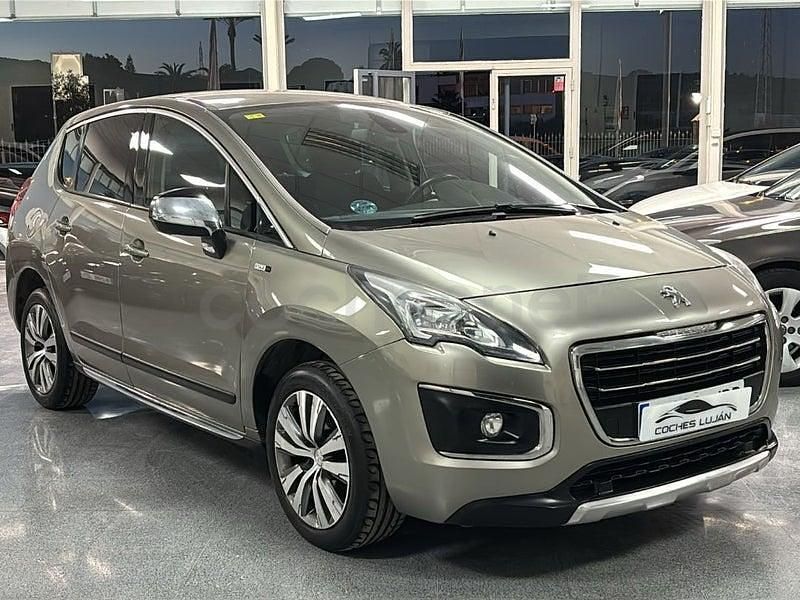 Usado Peugeot 3008 Style 120 CV (88 kW) 2014 Beige Familiar