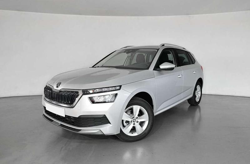 Plateado Usado 2023 Skoda Kamiq Ambition SUV | 16.790 € (Precio justo) - Imagen 1/4