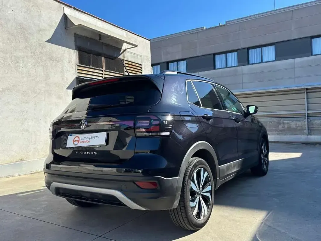 Usado VW T-Cross Advance 110 CV (80 kW) 2023 Negro SUV