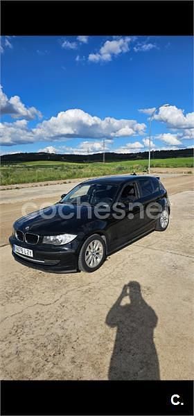 Usado BMW 118 122 CV (89 kW) 2007 Negro Utilitario